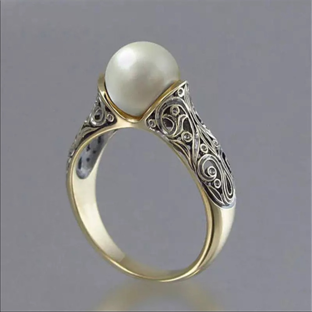 New Modyle Vintage  Big Simulated Pearl Ring